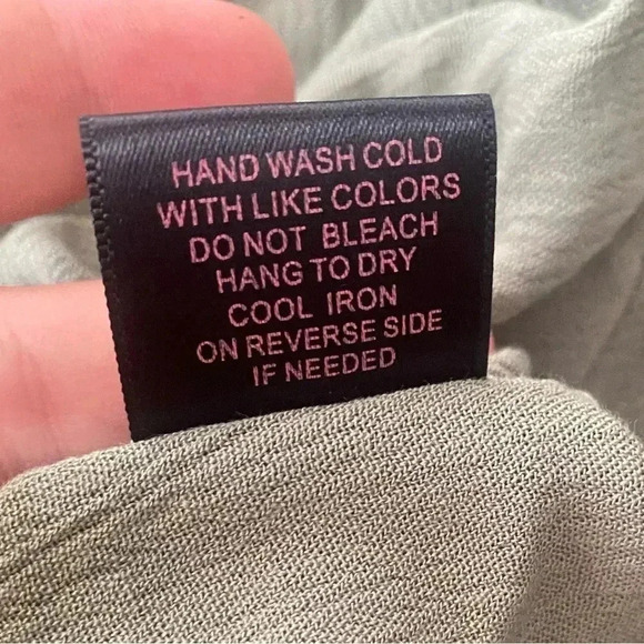 🆕Faded Rose Olive Off Shoulder Asymmetrical Dress M🆕 - Picture 8 of 9